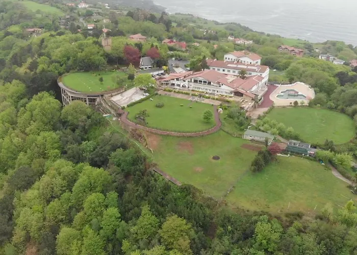 Отель Gudamendi Сан-Себастьян